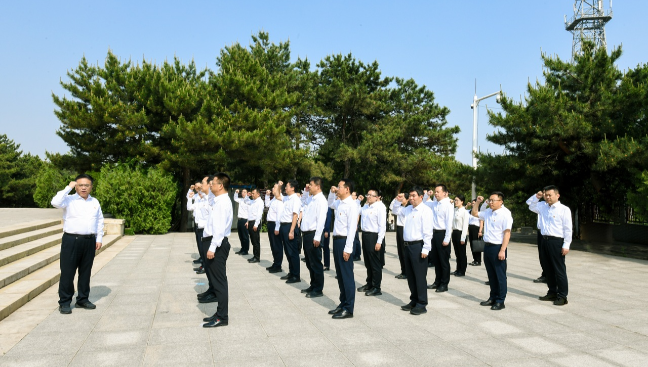 集團(tuán)公司黨委組織學(xué)習(xí)教育讀書(shū)班赴平北抗日戰(zhàn)爭(zhēng)紀(jì)念館開(kāi)展警示教育和紅色教育